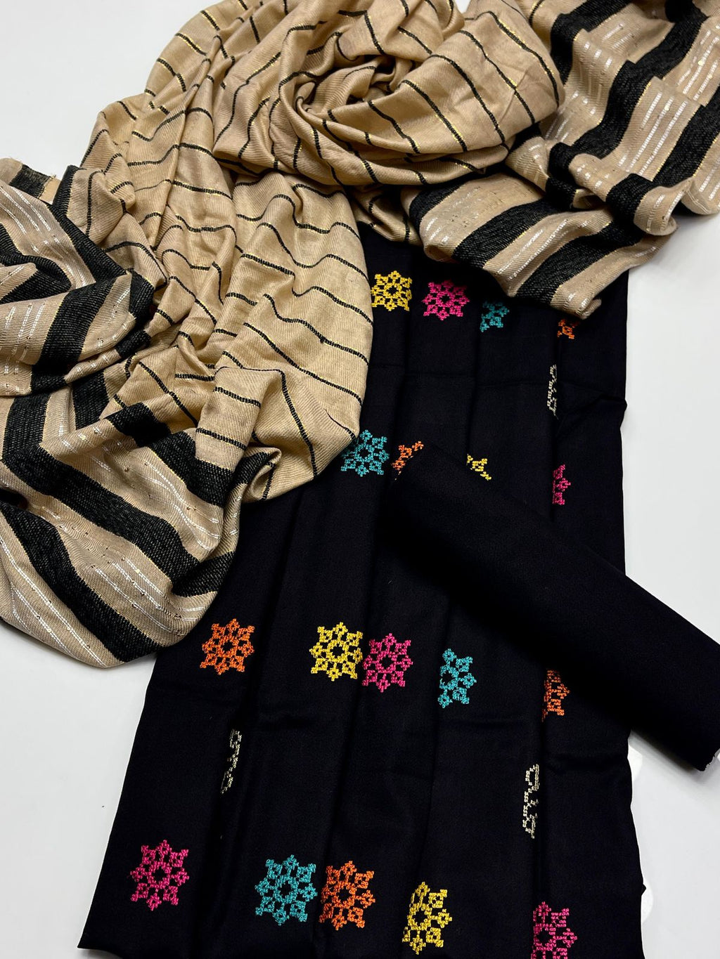 3PC Winter Collection – Dhanak Marina Suit with Pashmina Shawl